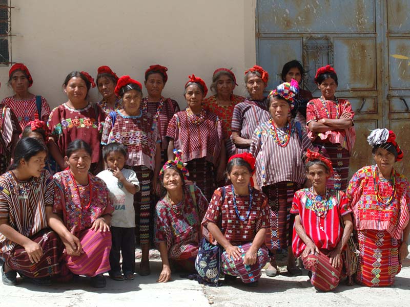 Midwifes-group-in-Guatemala